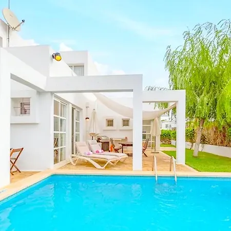 펜션 Familienfreundliches Charmantes Mit Grill, Terrasse Und Garten *