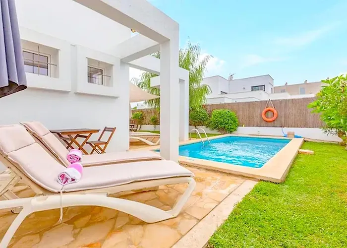 Familienfreundliches Charmantes Mit Grill, Terrasse Und Garten