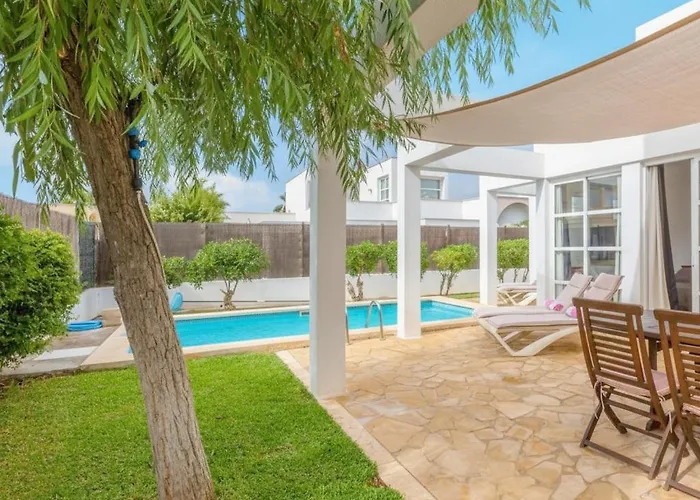 Familienfreundliches Charmantes Mit Grill, Terrasse Und Garten 캔 피카폴트