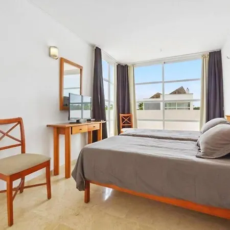 Holiday home Familienfreundliches Charmantes Mit Grill, Terrasse Und Garten *