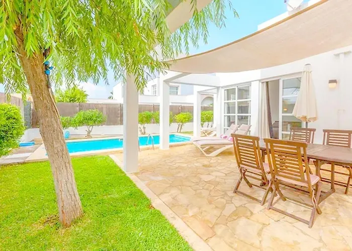 Familienfreundliches Charmantes Mit Grill, Terrasse Und Garten Casa vacanze *